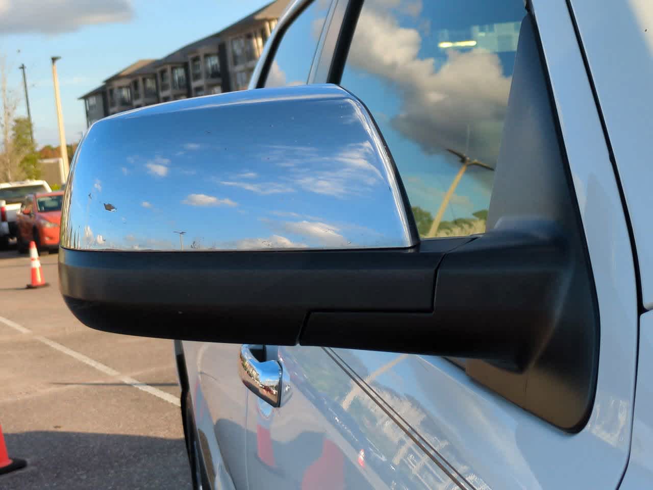 Thumbnail: 2013 Toyota Tundra - 11