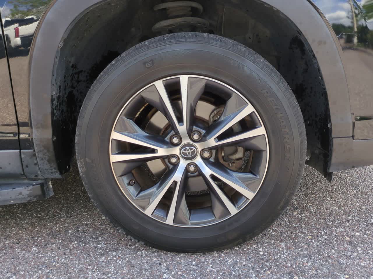 Thumbnail: 2019 Toyota Highlander - 11