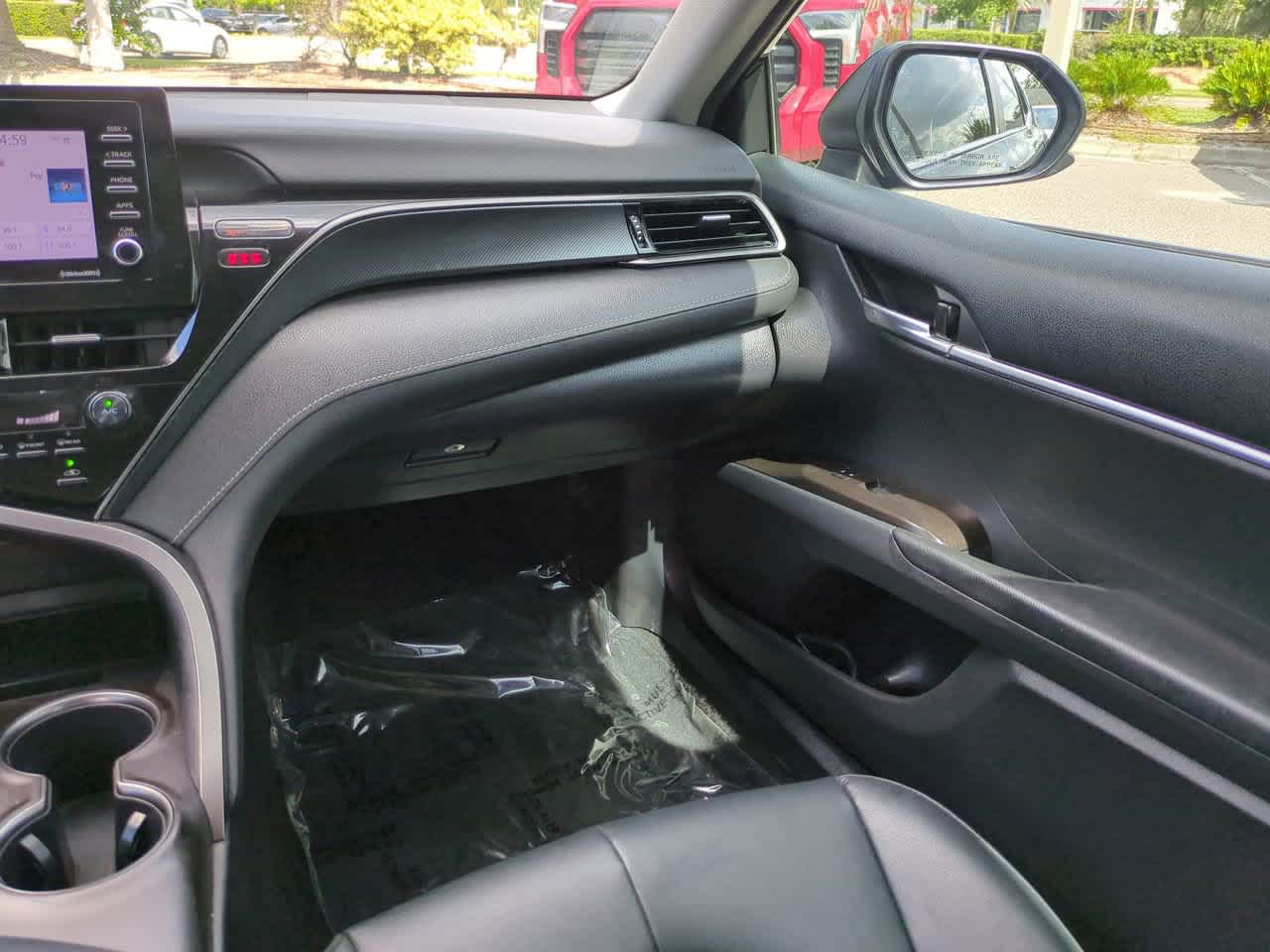Thumbnail: 2021 Toyota Camry - 16