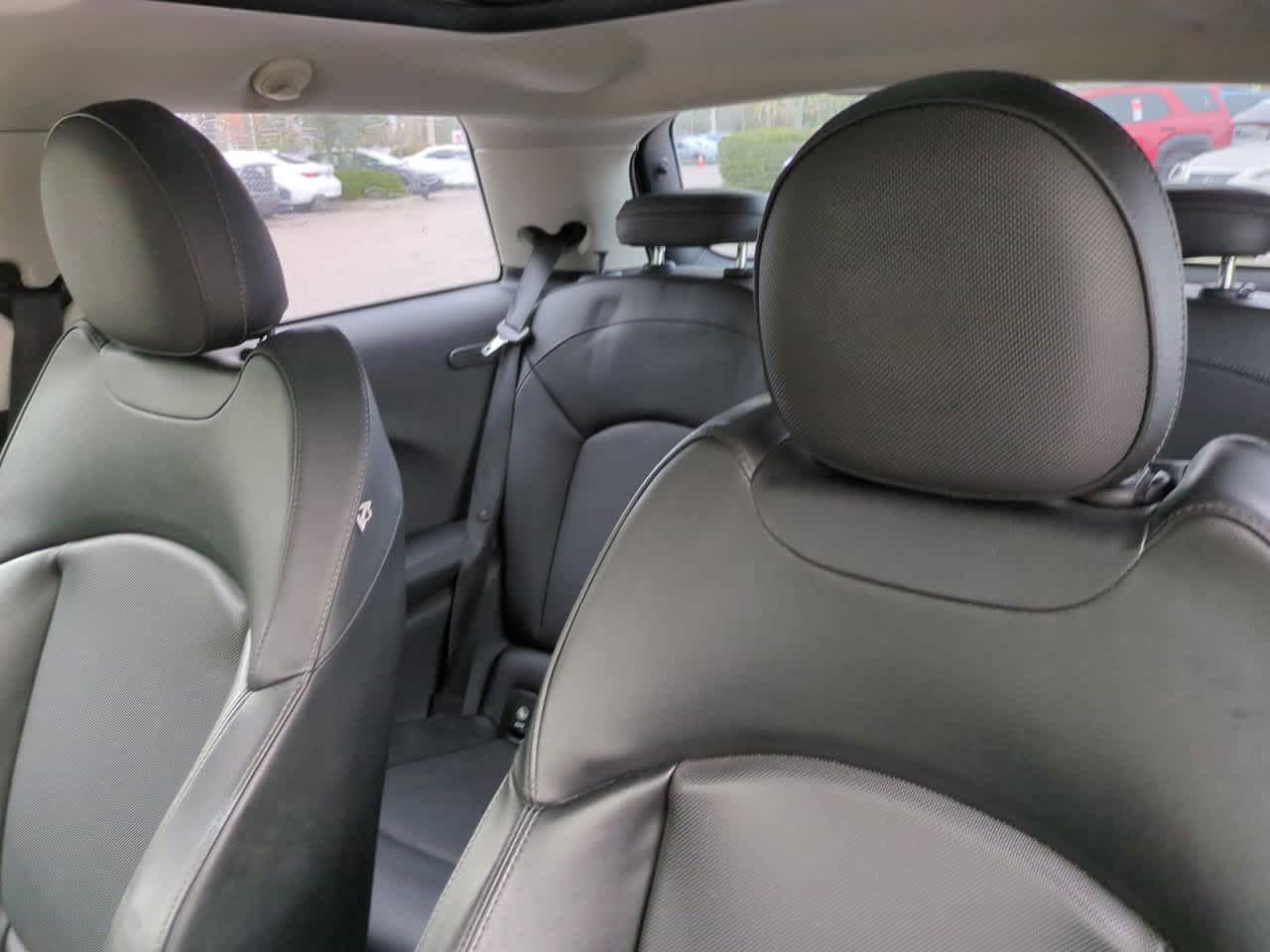 Thumbnail: 2015 MINI Cooper Hardtop - 8