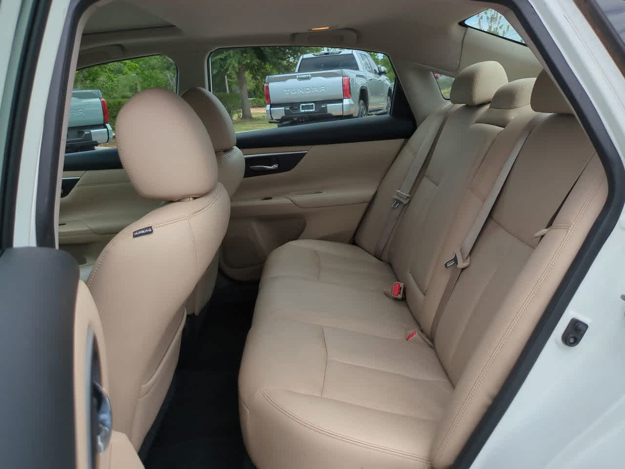 Thumbnail: 2016 Nissan Altima - 13