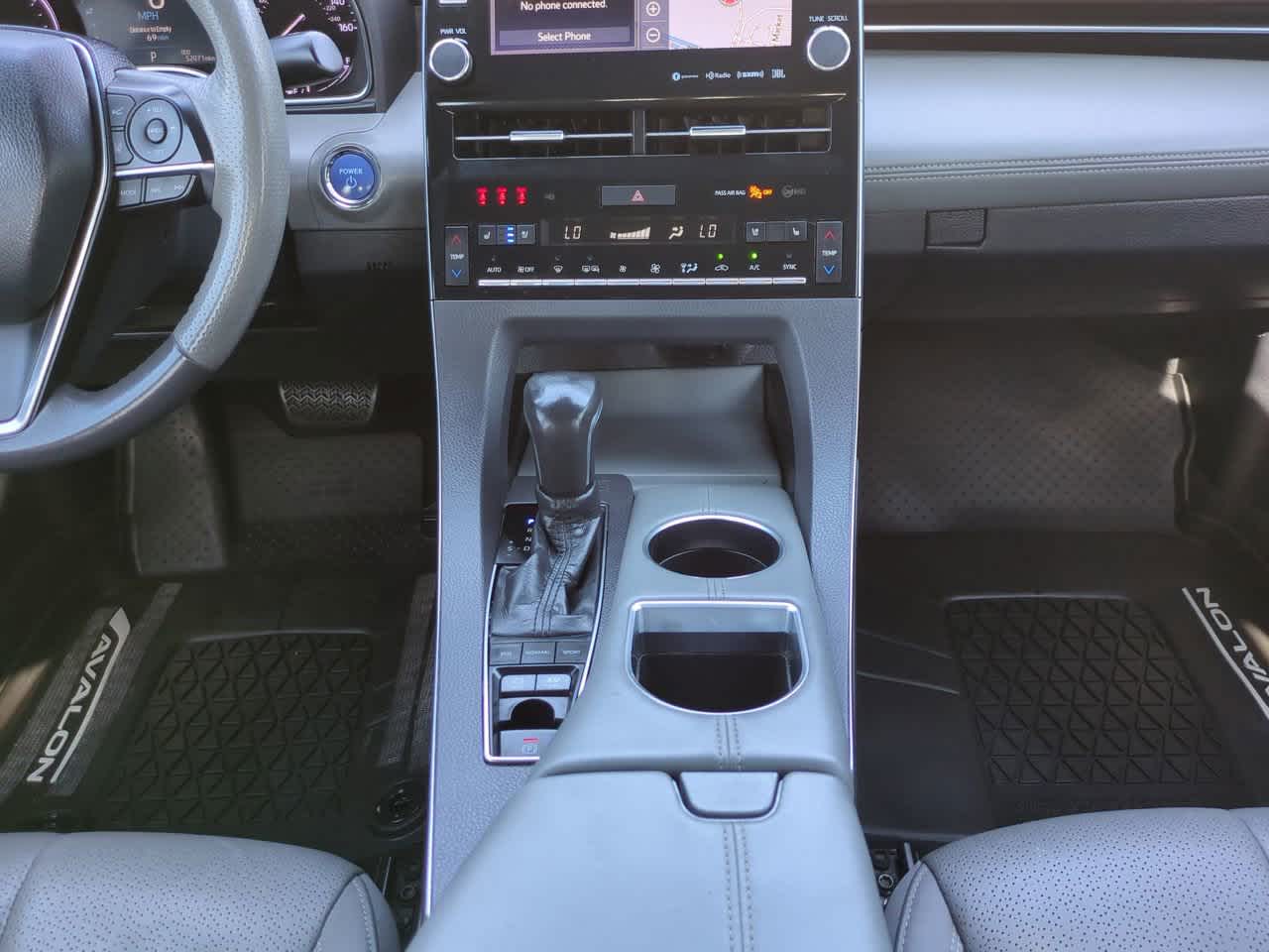 Thumbnail: 2020 Toyota Avalon - 18