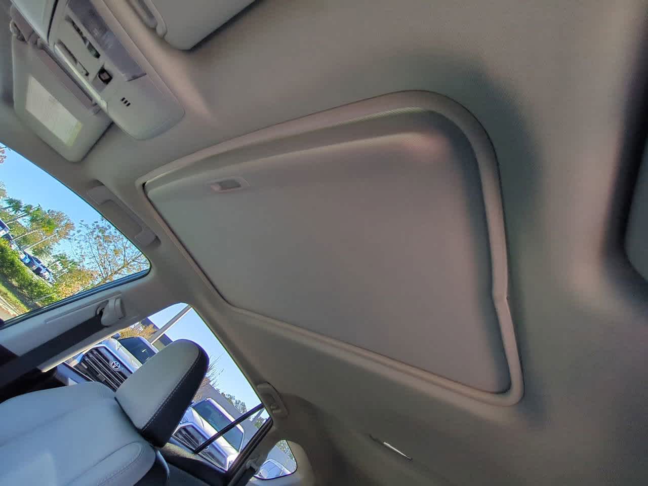 Thumbnail: 2017 Toyota RAV4 - 19