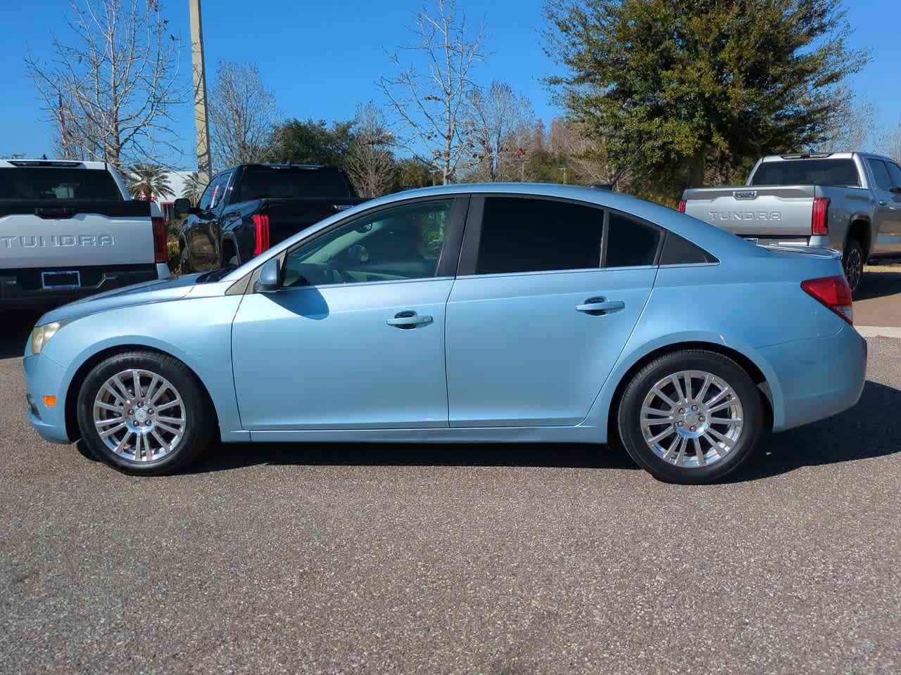 Thumbnail: 2012 Chevrolet Cruze - 3