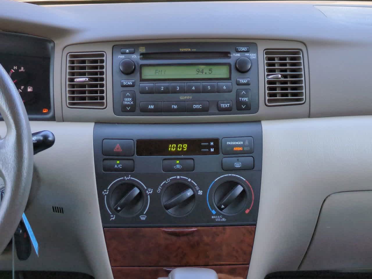 Thumbnail: 2005 Toyota Corolla - 17