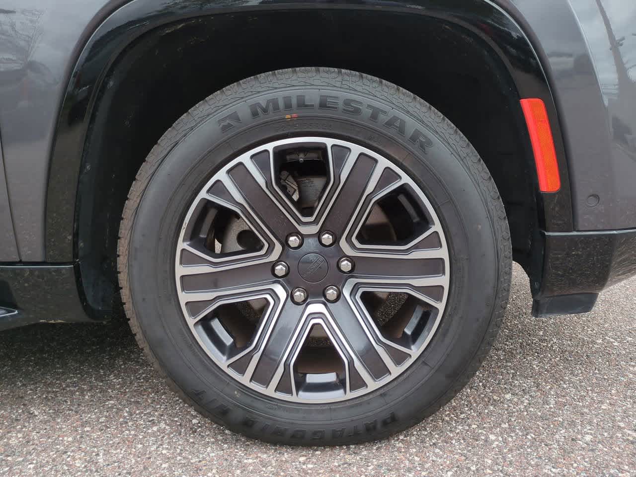 Thumbnail: 2024 Jeep Wagoneer - 11