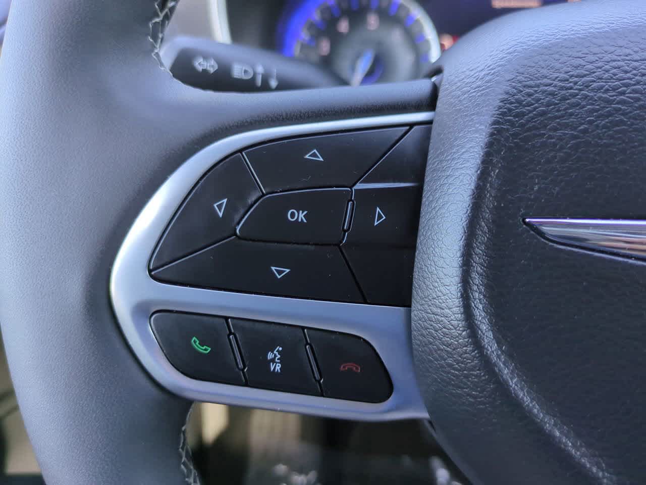 Thumbnail: 2025 Chrysler Pacifica - 24