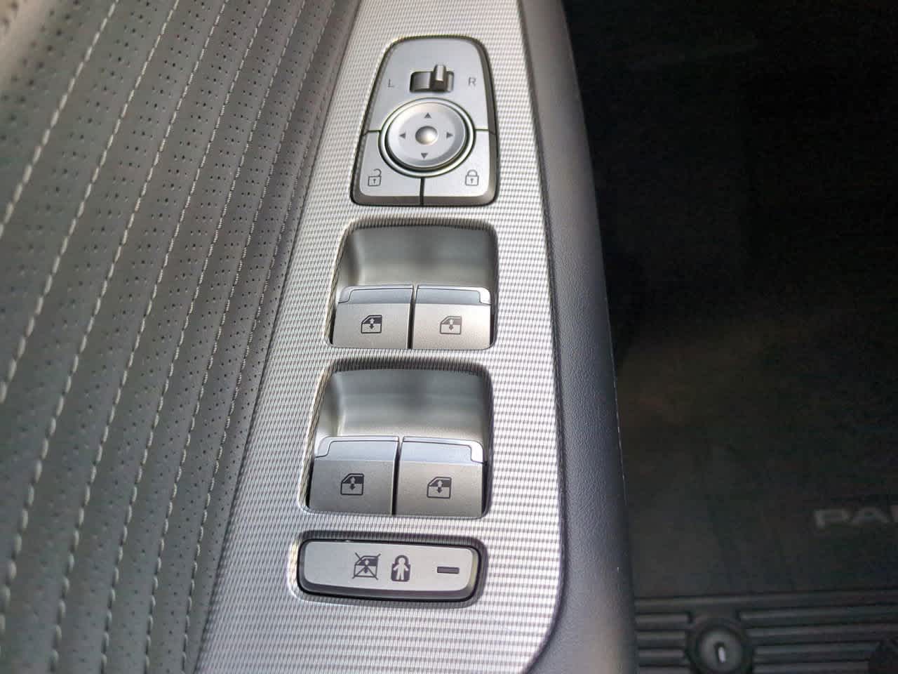 Thumbnail: 2023 Hyundai Palisade - 25