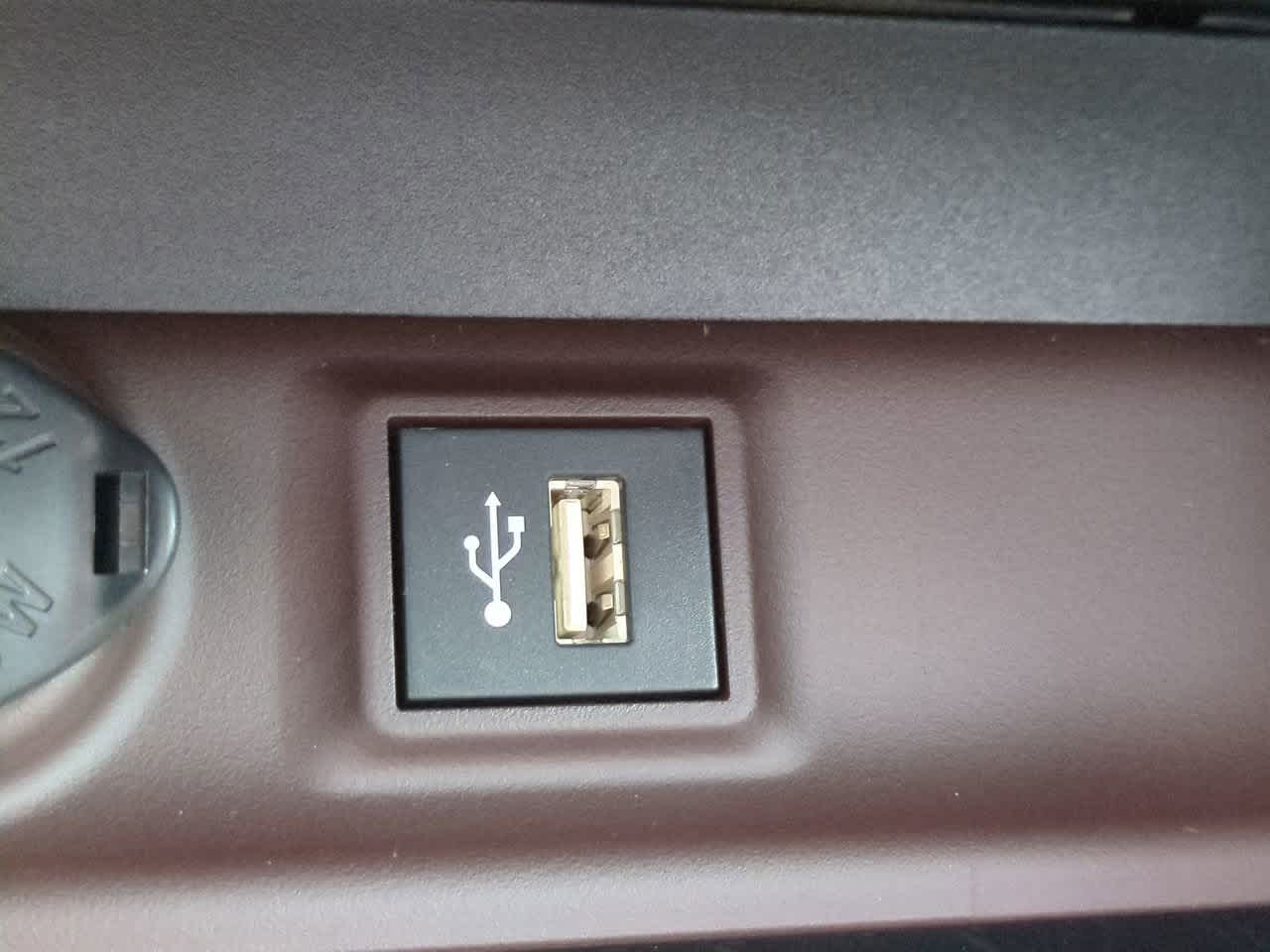 Thumbnail: 2025 Toyota RAV4 - 21