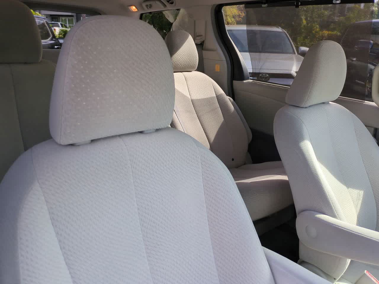 Thumbnail: 2012 Toyota Sienna - 7