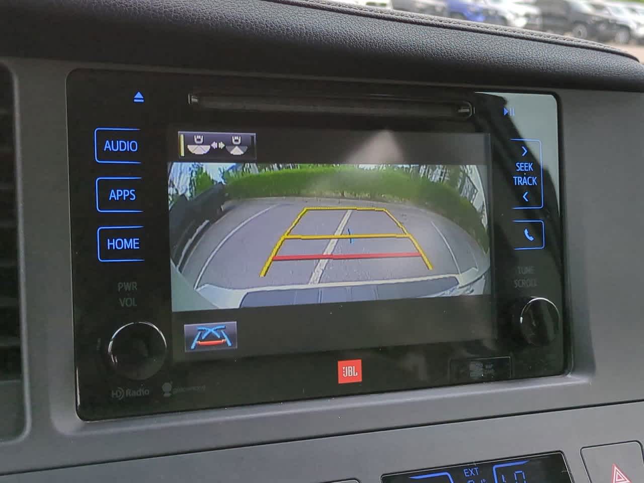 2015 Toyota Sienna Limited 21