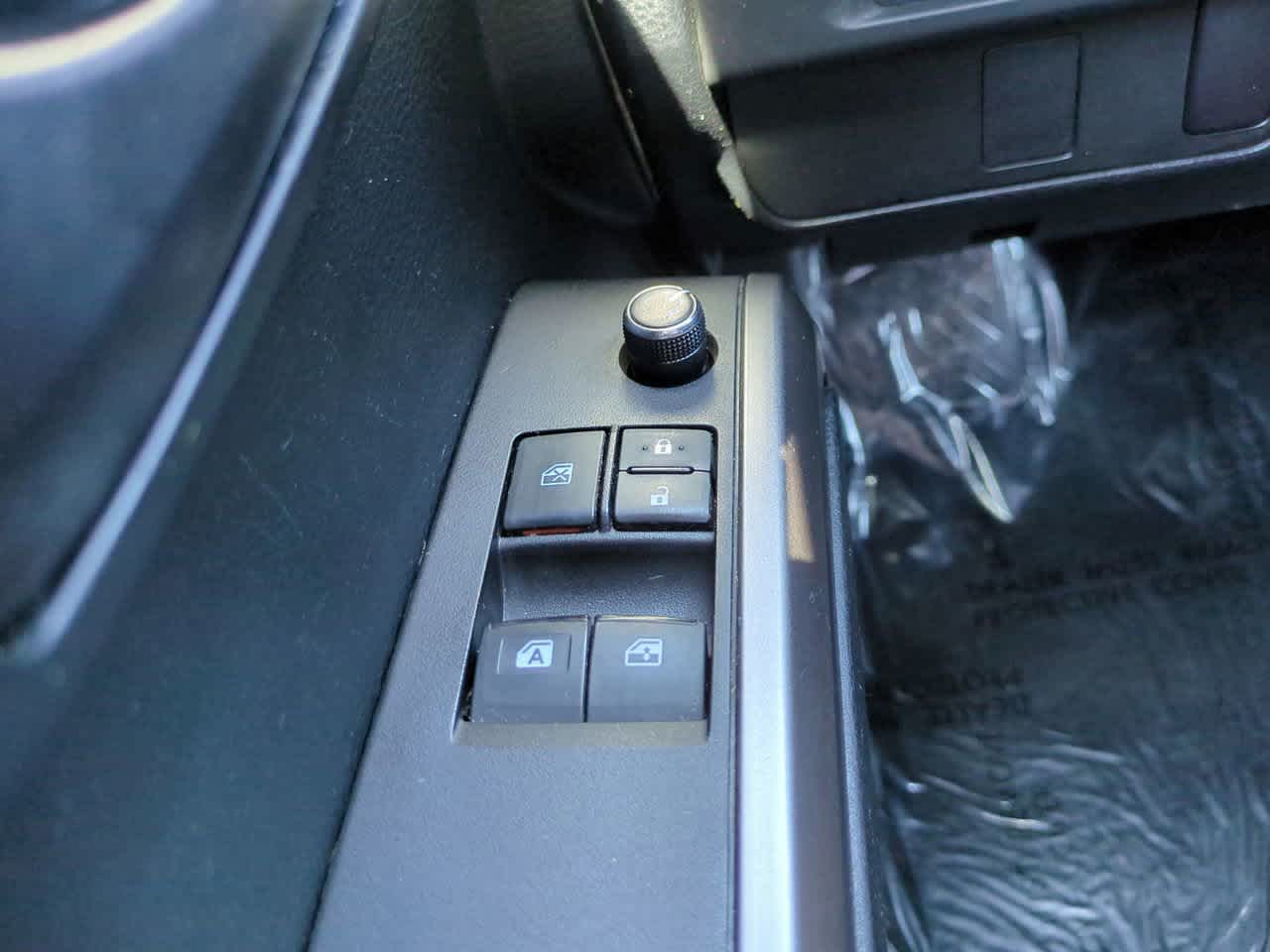 Thumbnail: 2016 Toyota Tacoma - 20