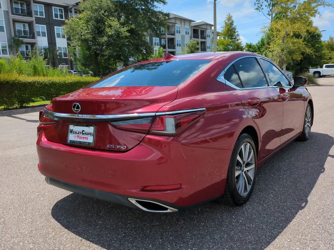 Thumbnail: 2019 Lexus ES - 6