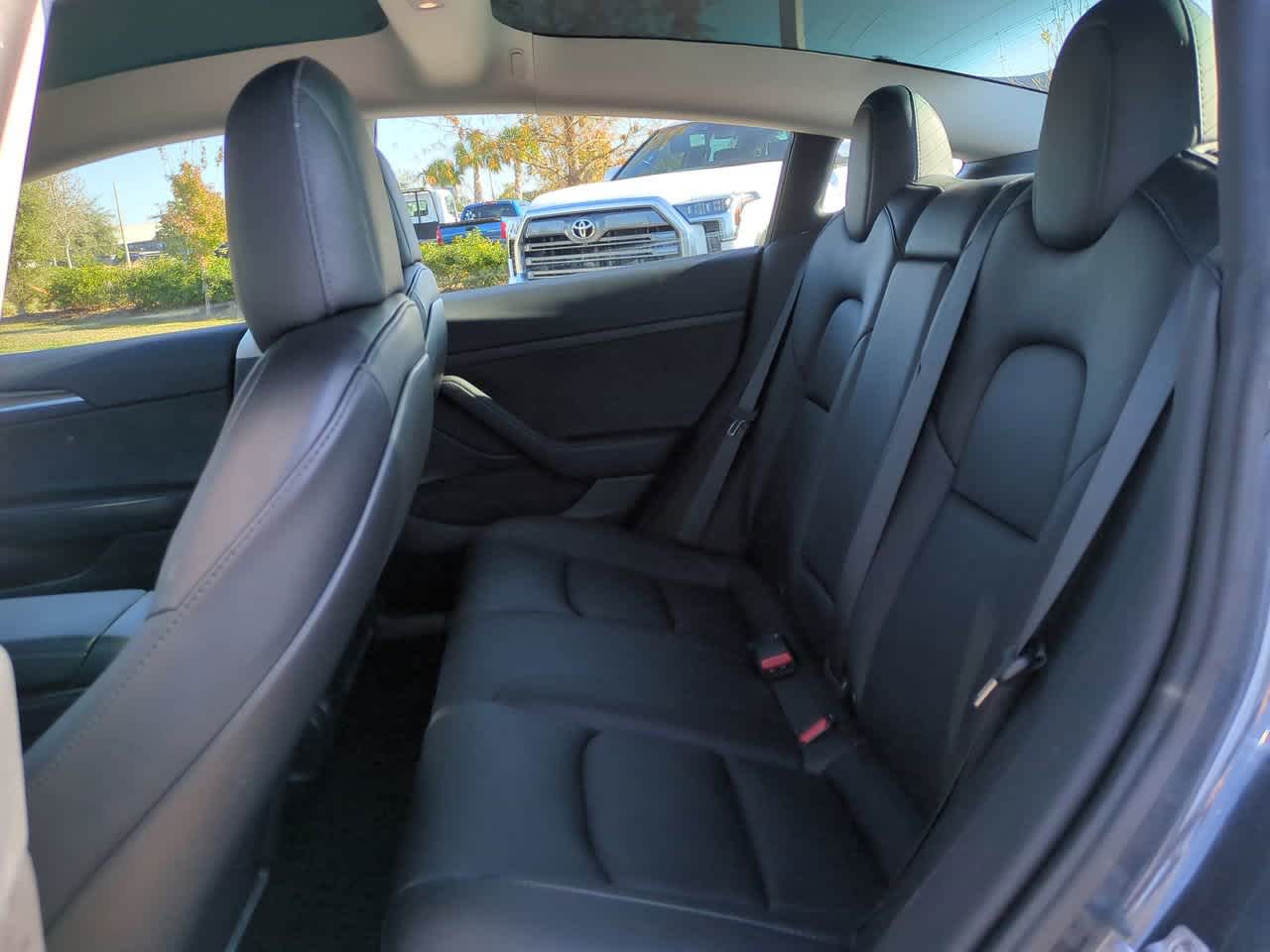 Thumbnail: 2022 Tesla Model 3 - 12