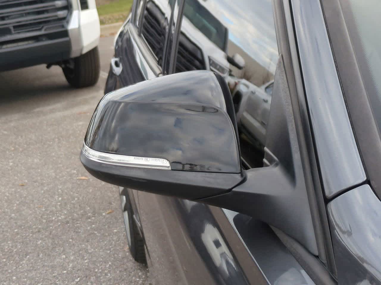 Thumbnail: 2013 BMW 3 Series - 12