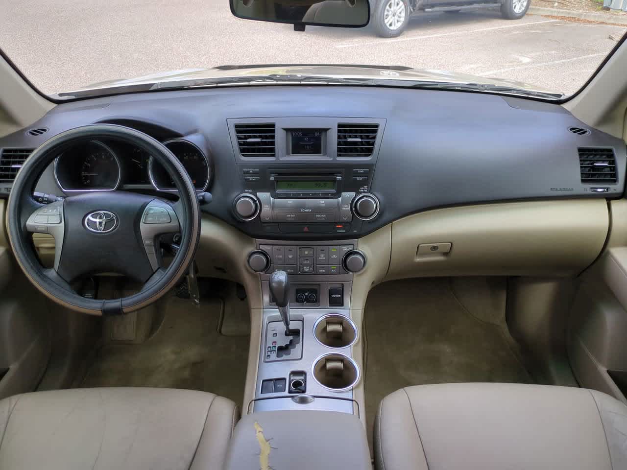 Thumbnail: 2010 Toyota Highlander - 15