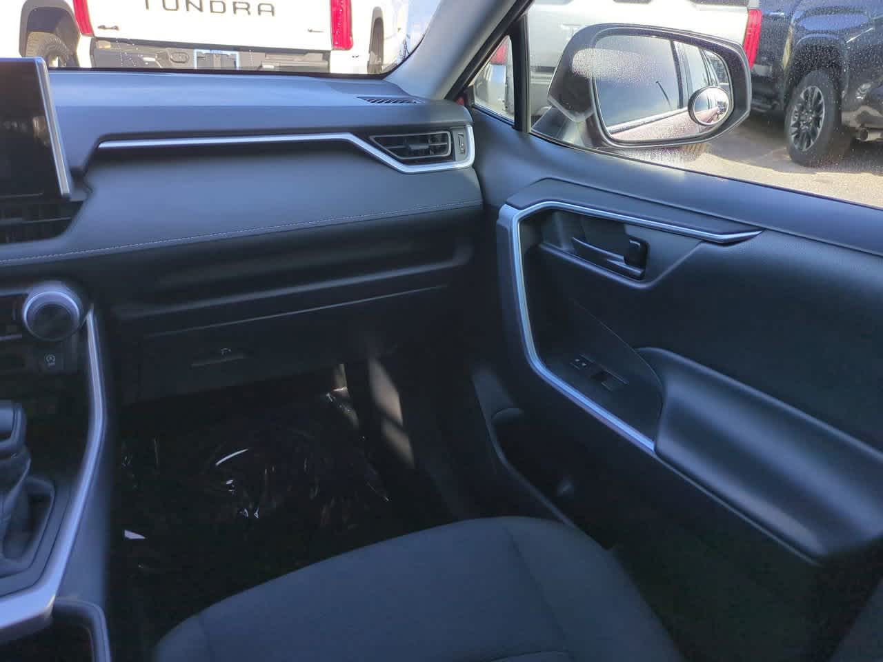 Thumbnail: 2024 Toyota RAV4 - 16