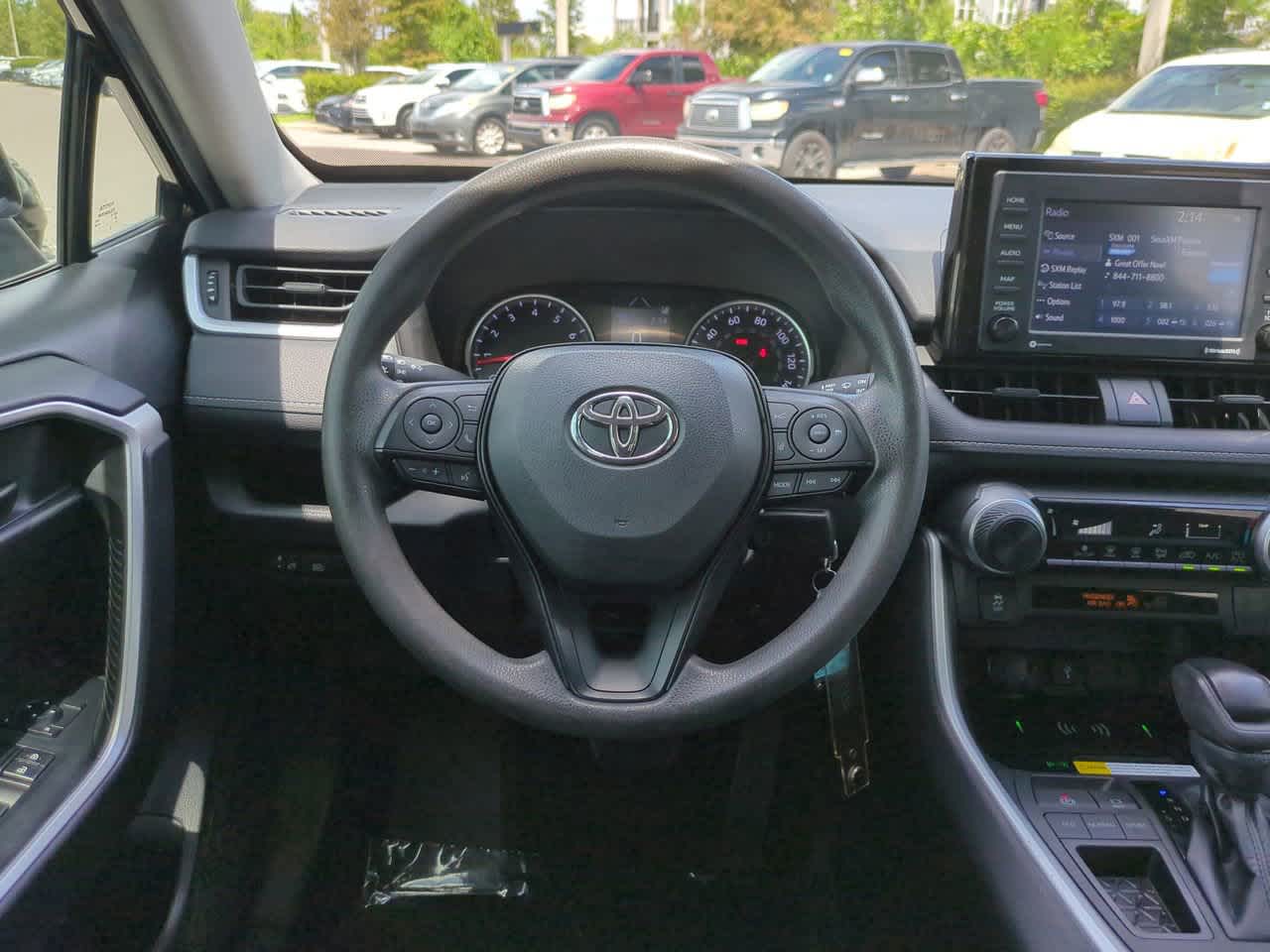 Thumbnail: 2022 Toyota RAV4 - 14