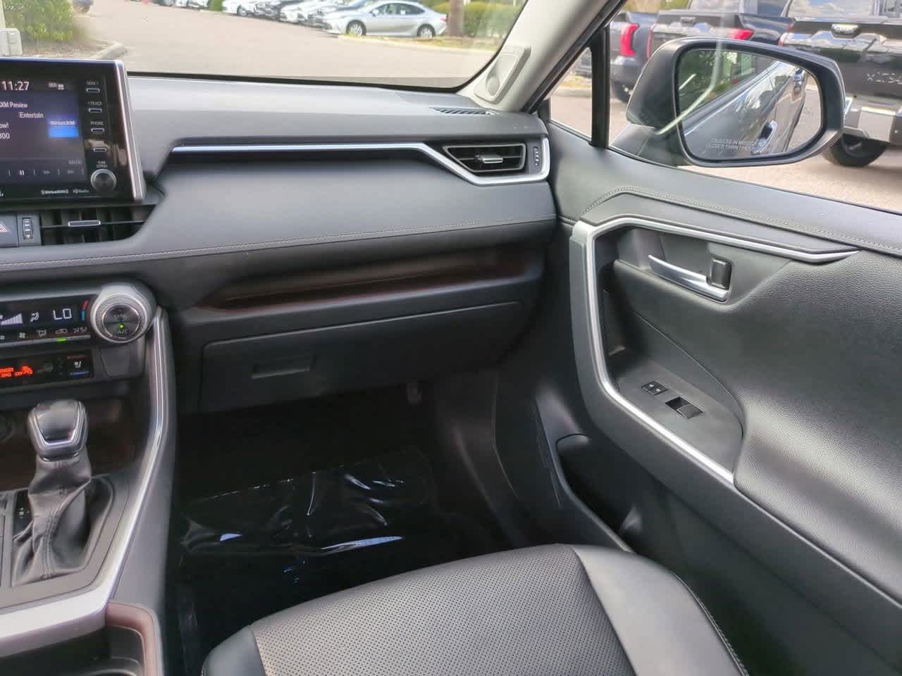 Thumbnail: 2020 Toyota RAV4 - 16