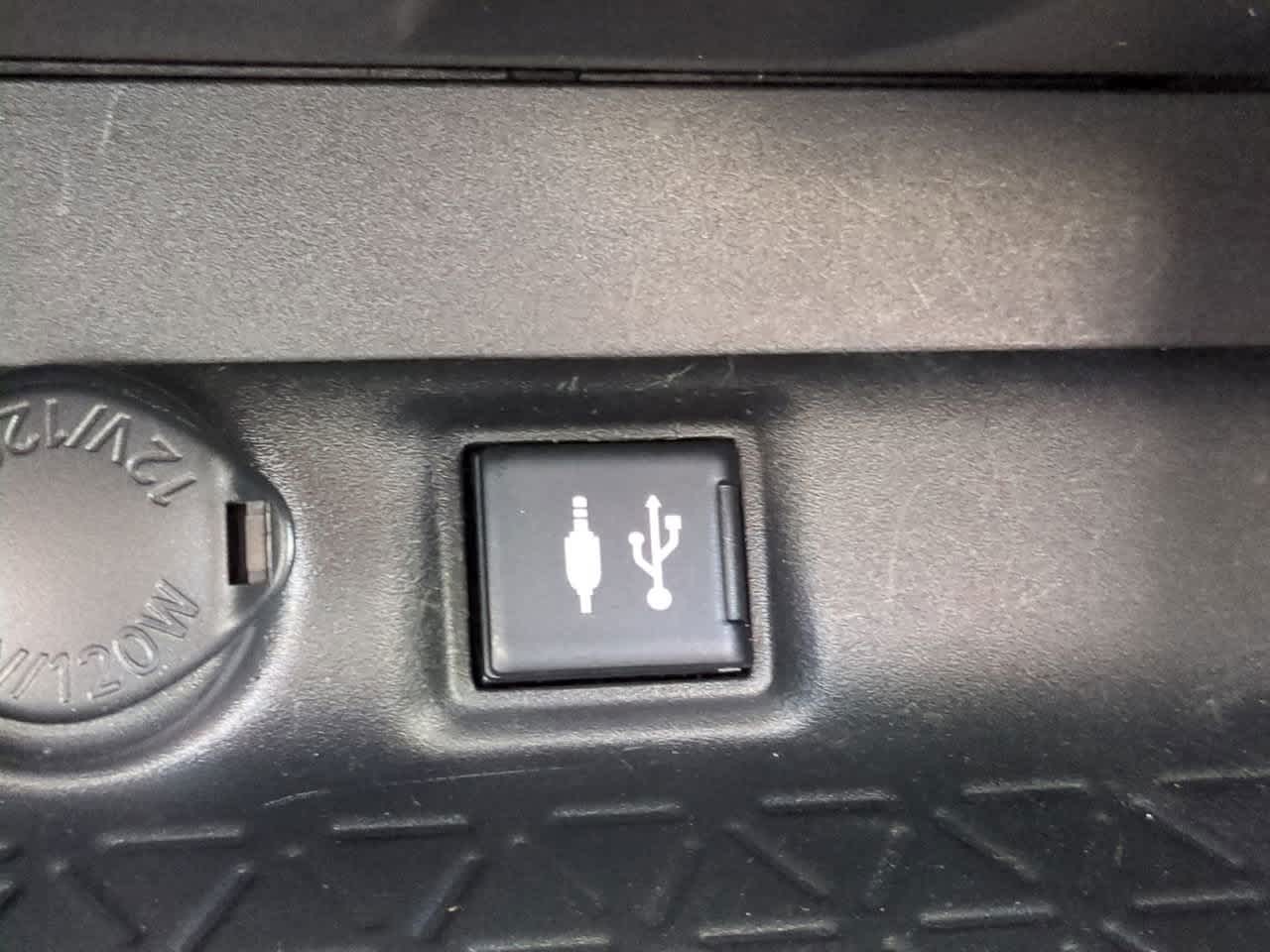 2019 Toyota RAV4 LE 20