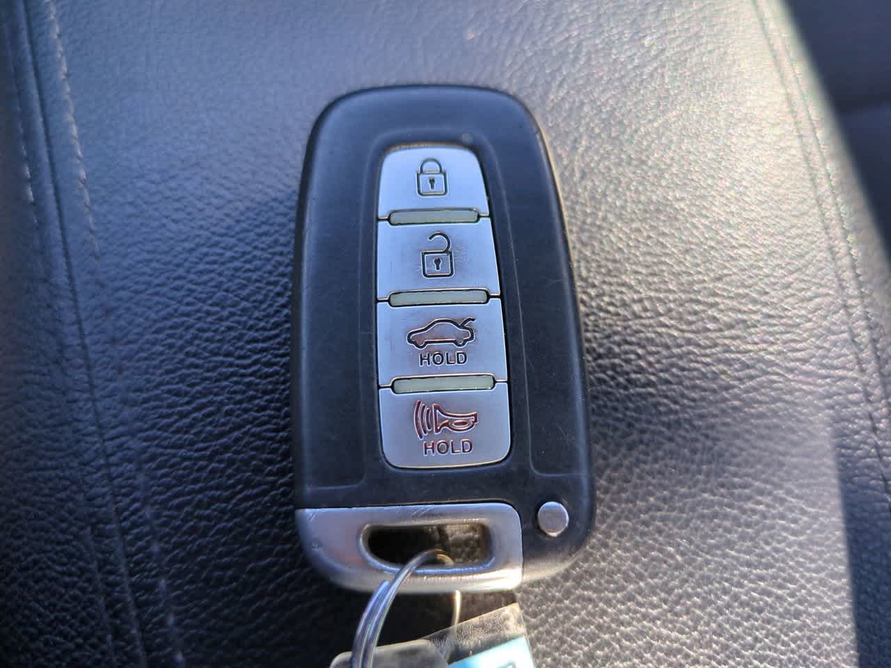 Thumbnail: 2011 Hyundai Sonata - 24