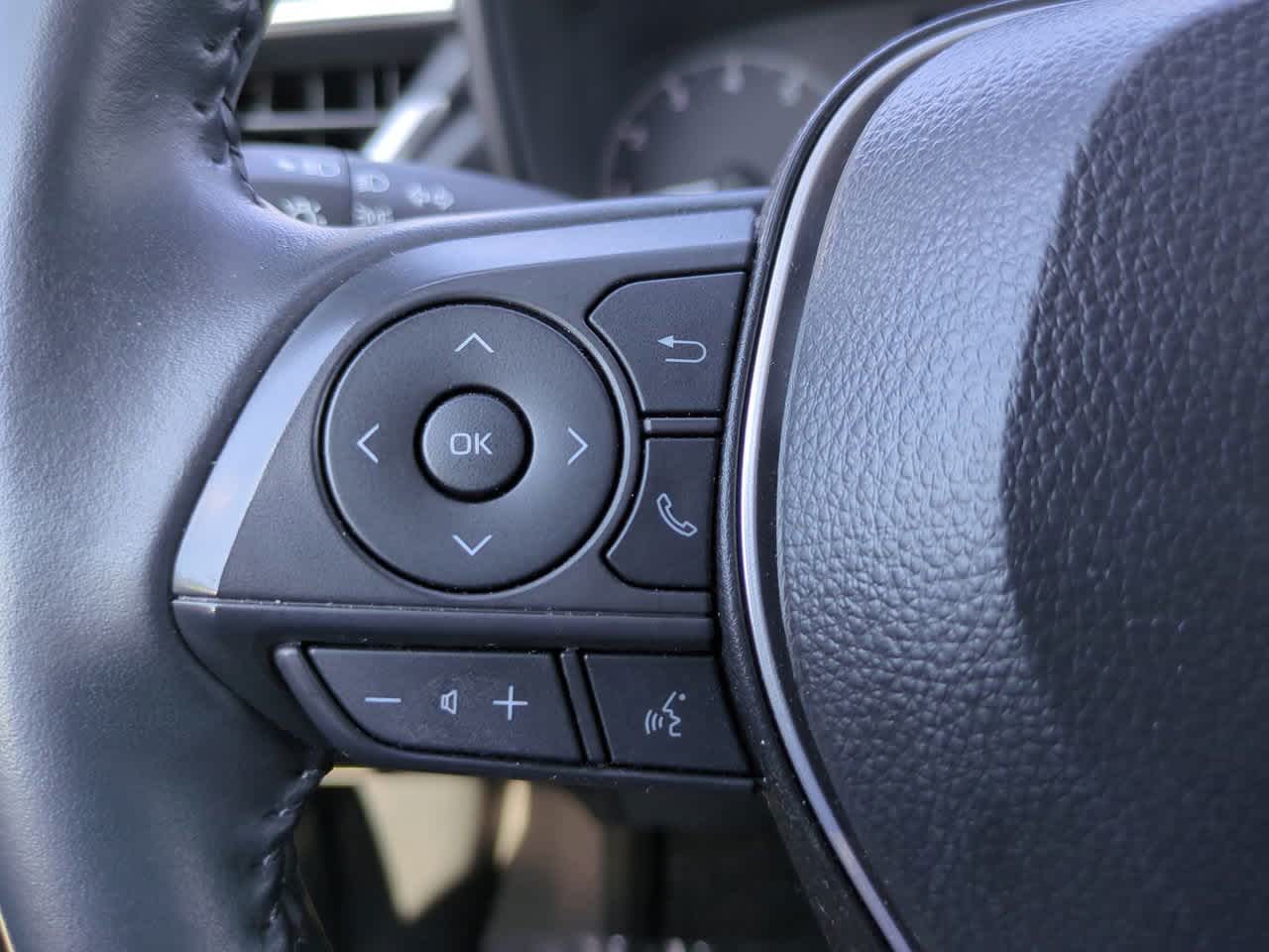 Thumbnail: 2025 Toyota Corolla Cross - 22