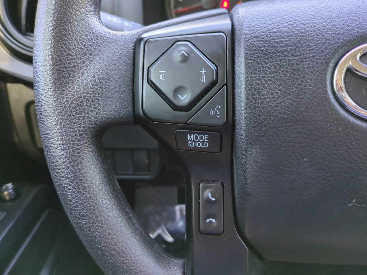 Thumbnail: 2022 Toyota Tacoma - 22