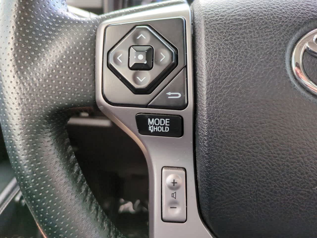 Thumbnail: 2016 Toyota 4Runner - 25