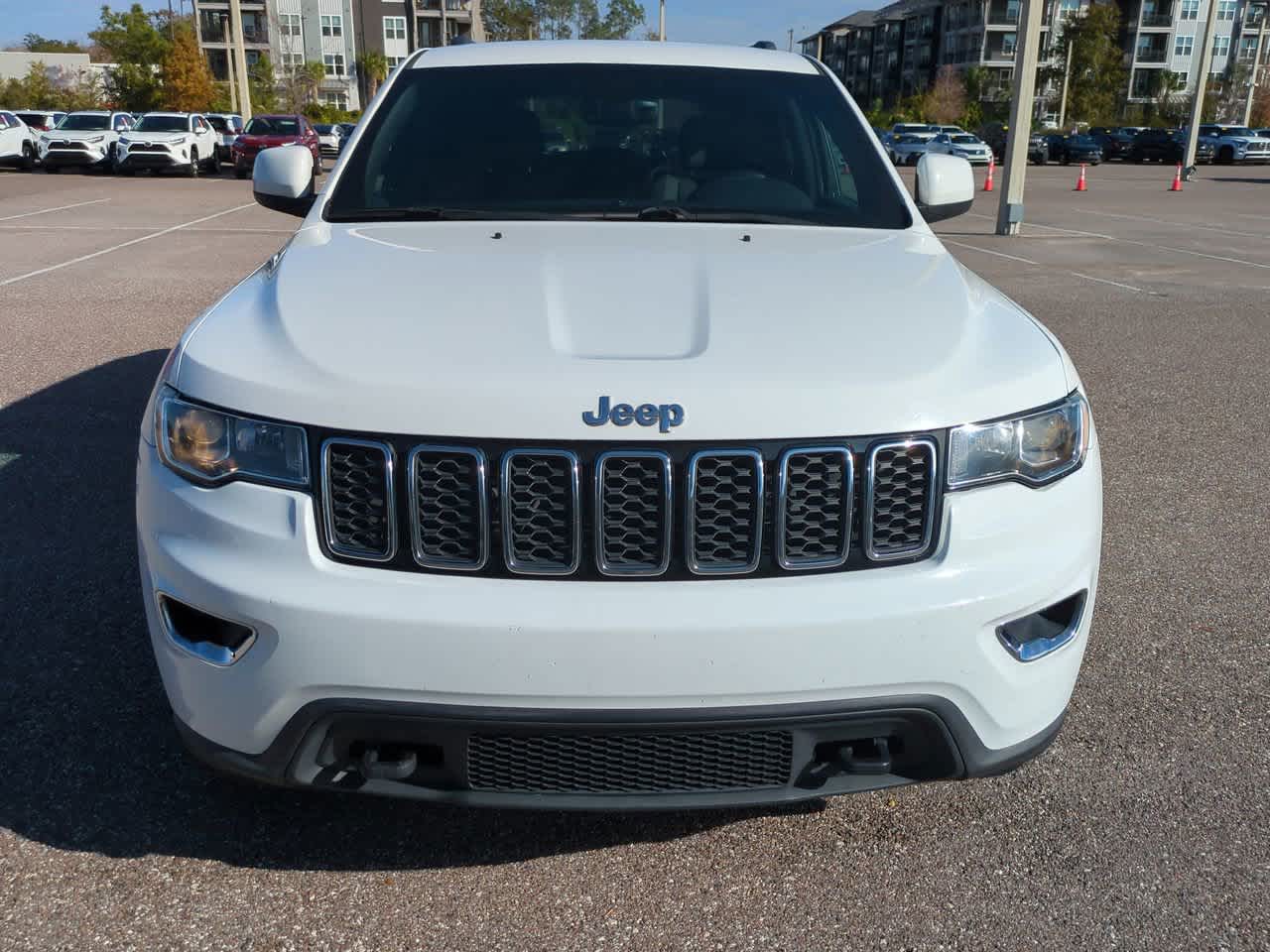 Thumbnail: 2018 Jeep Grand Cherokee - 9