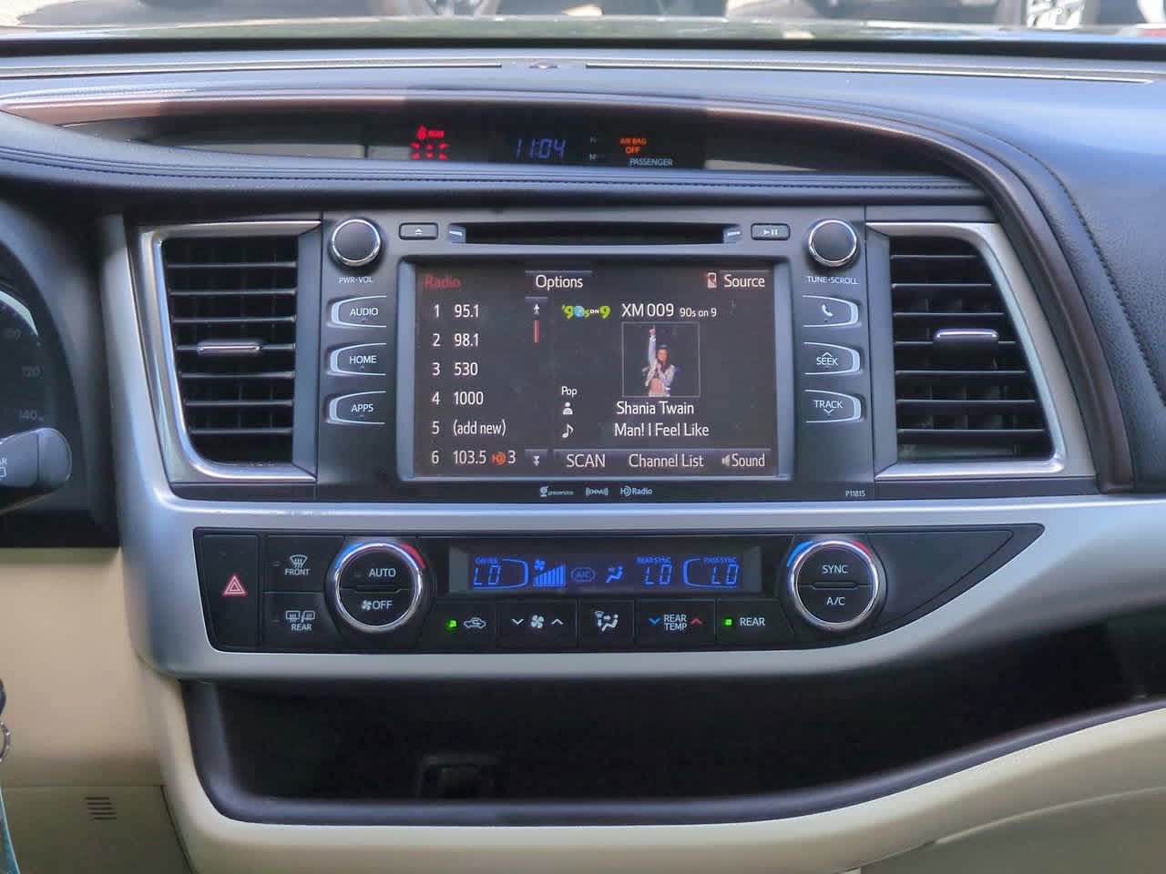 Thumbnail: 2019 Toyota Highlander - 18