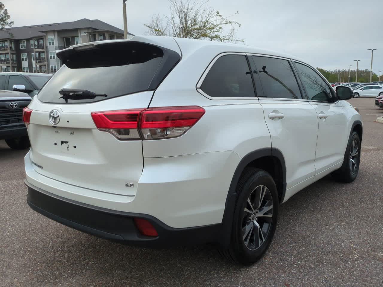 Thumbnail: 2018 Toyota Highlander - 6