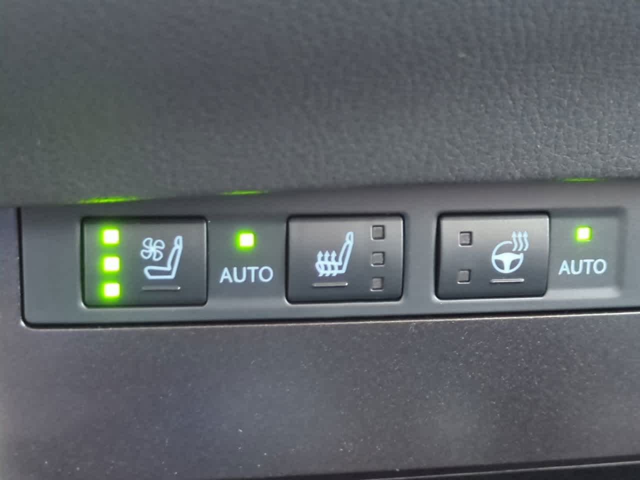 Thumbnail: 2024 Lexus ES - 22