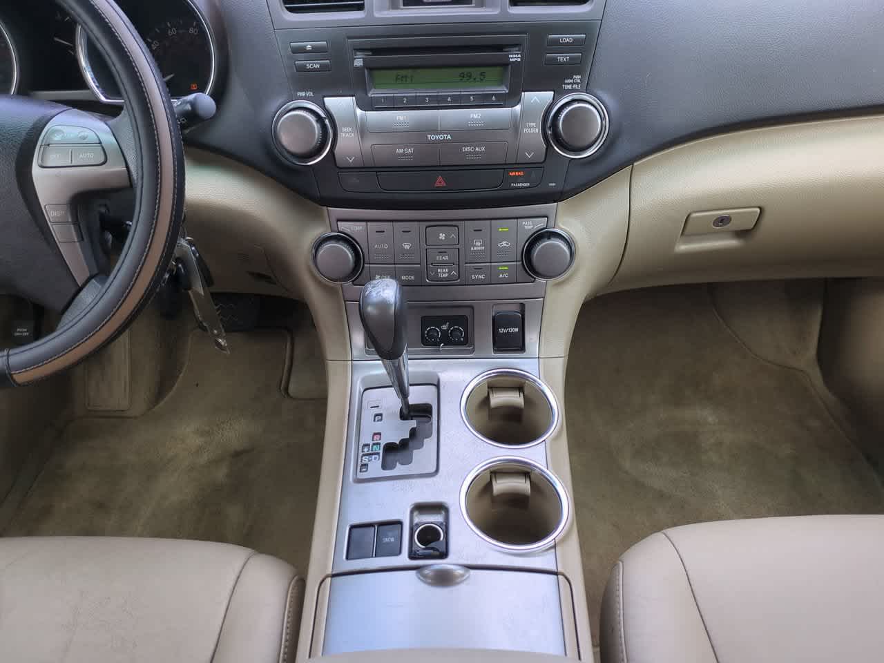 Thumbnail: 2010 Toyota Highlander - 19