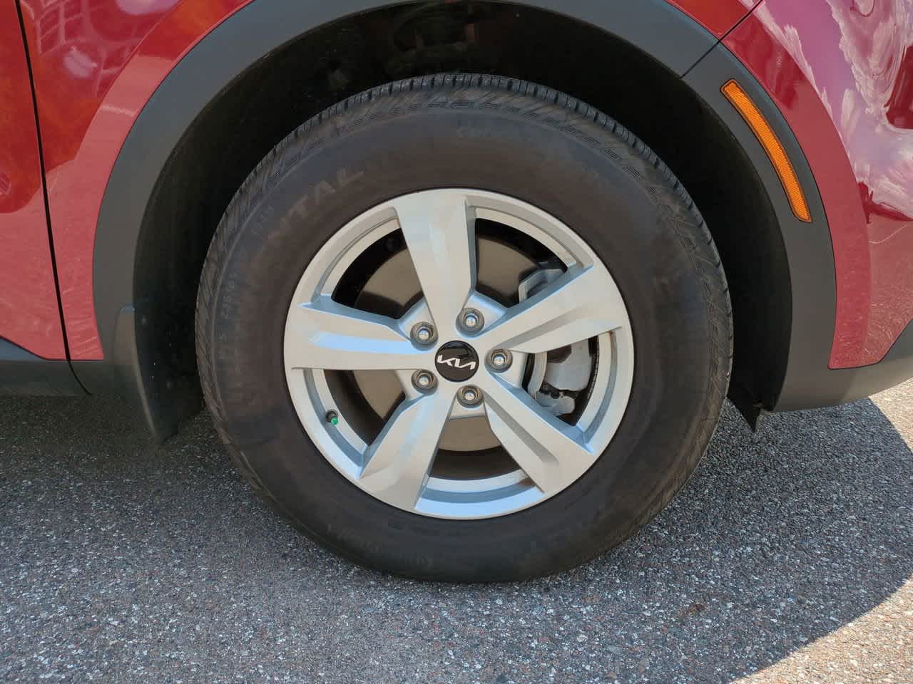 2023 Kia Sorento LX 11
