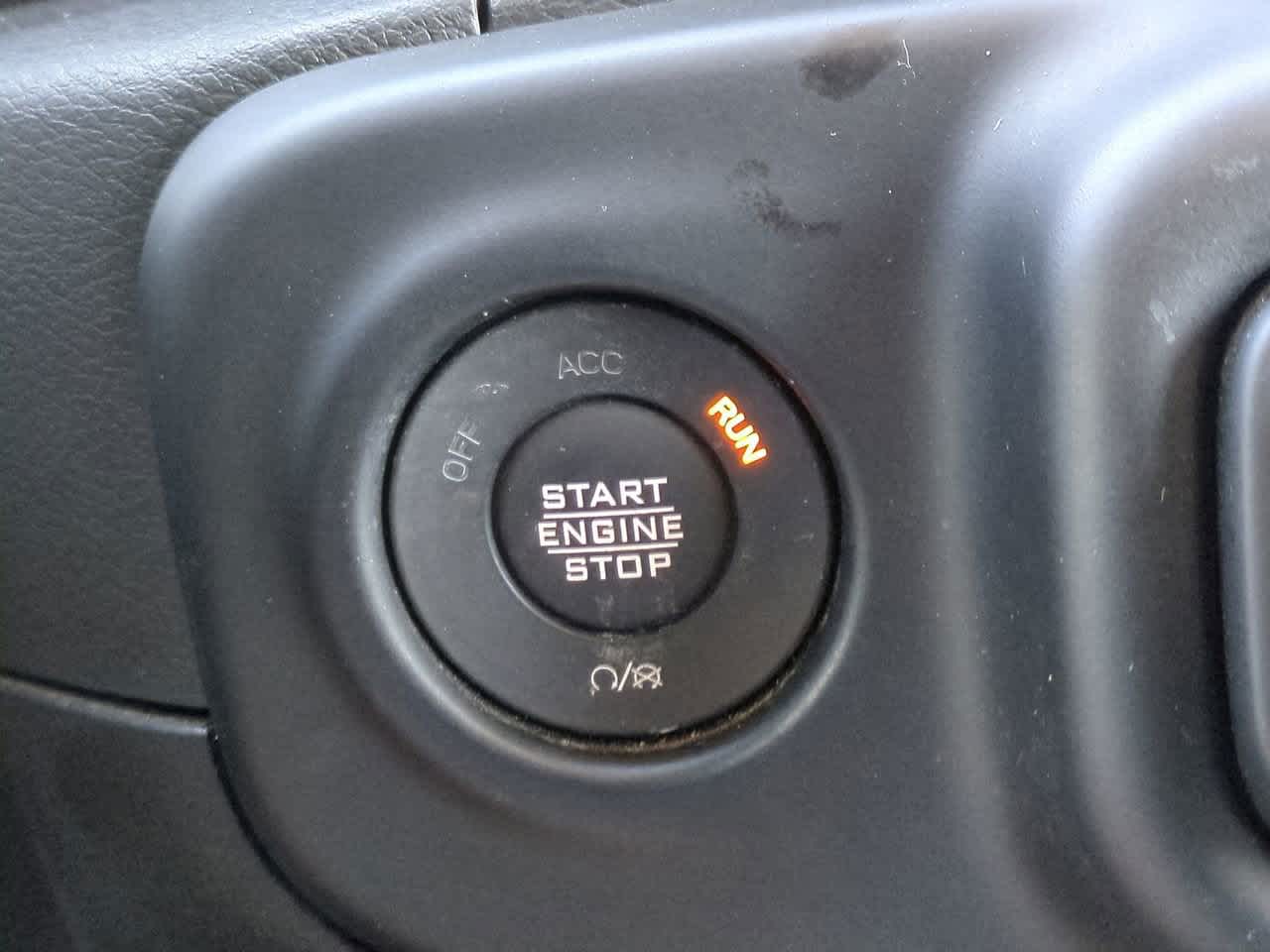 Thumbnail: 2021 Jeep Wrangler - 24