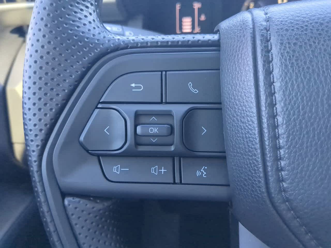2025 Toyota Tacoma SR 19