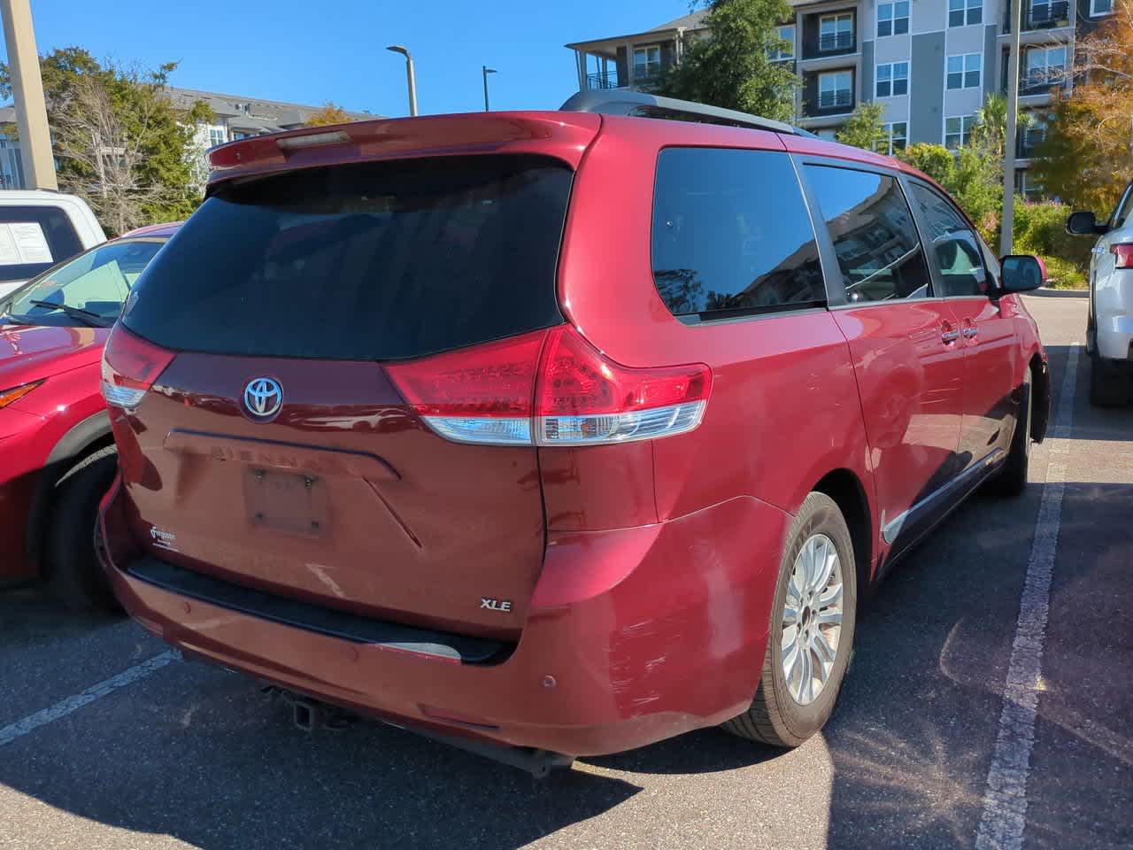 Thumbnail: 2014 Toyota Sienna - 5