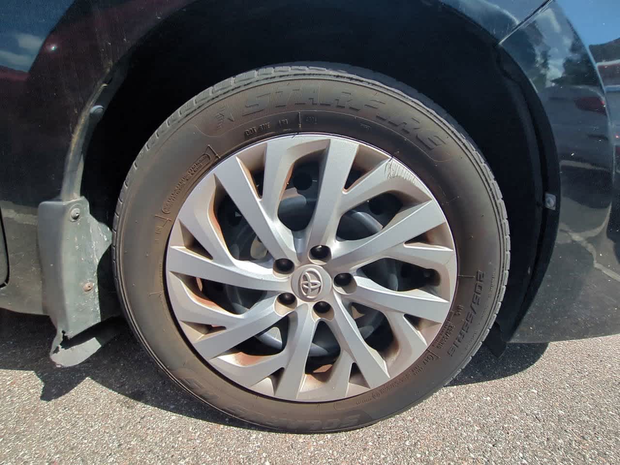 Thumbnail: 2017 Toyota Corolla - 9