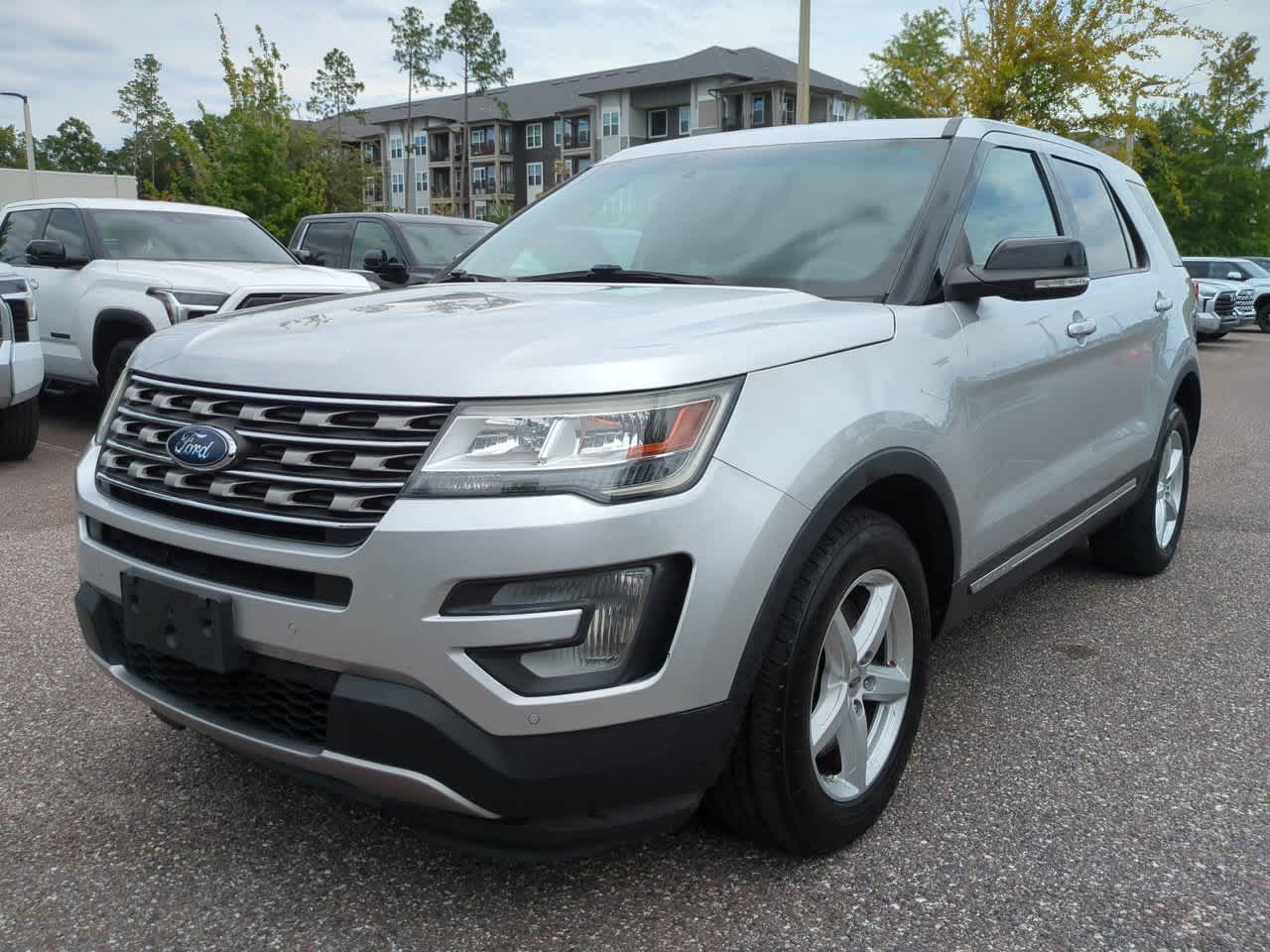 Thumbnail: 2016 Ford Explorer - 2