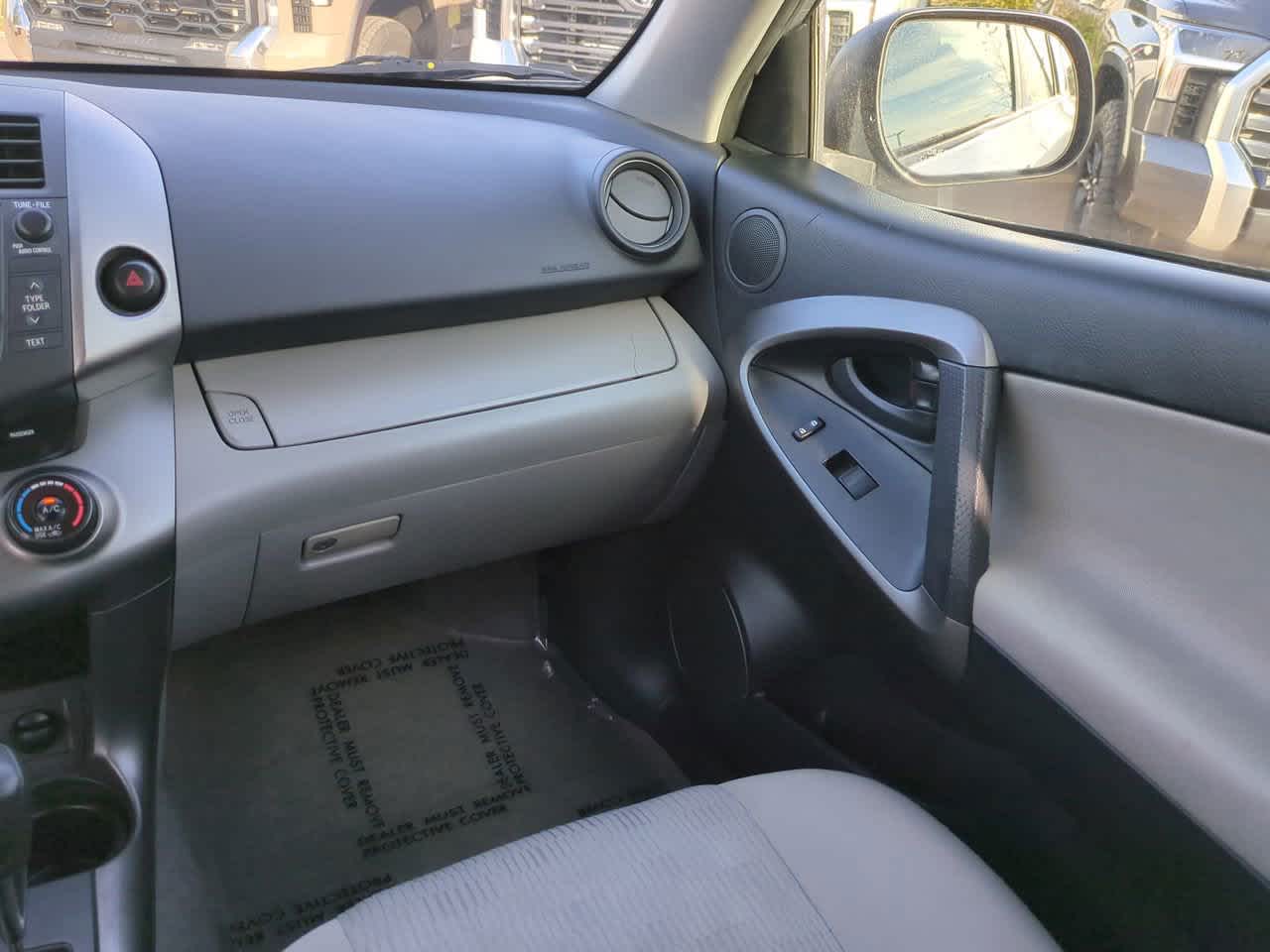 Thumbnail: 2009 Toyota RAV4 - 16