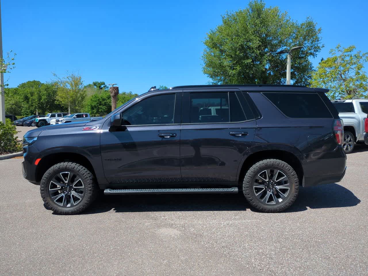 Thumbnail: 2022 Chevrolet Tahoe - 3