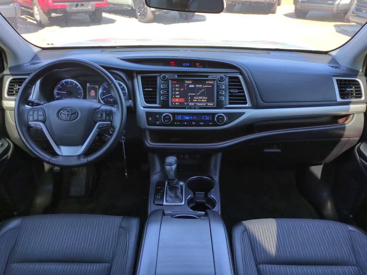 Thumbnail: 2019 Toyota Highlander - 14