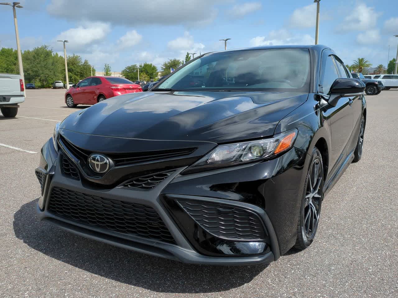 2023 Toyota Camry SE 2