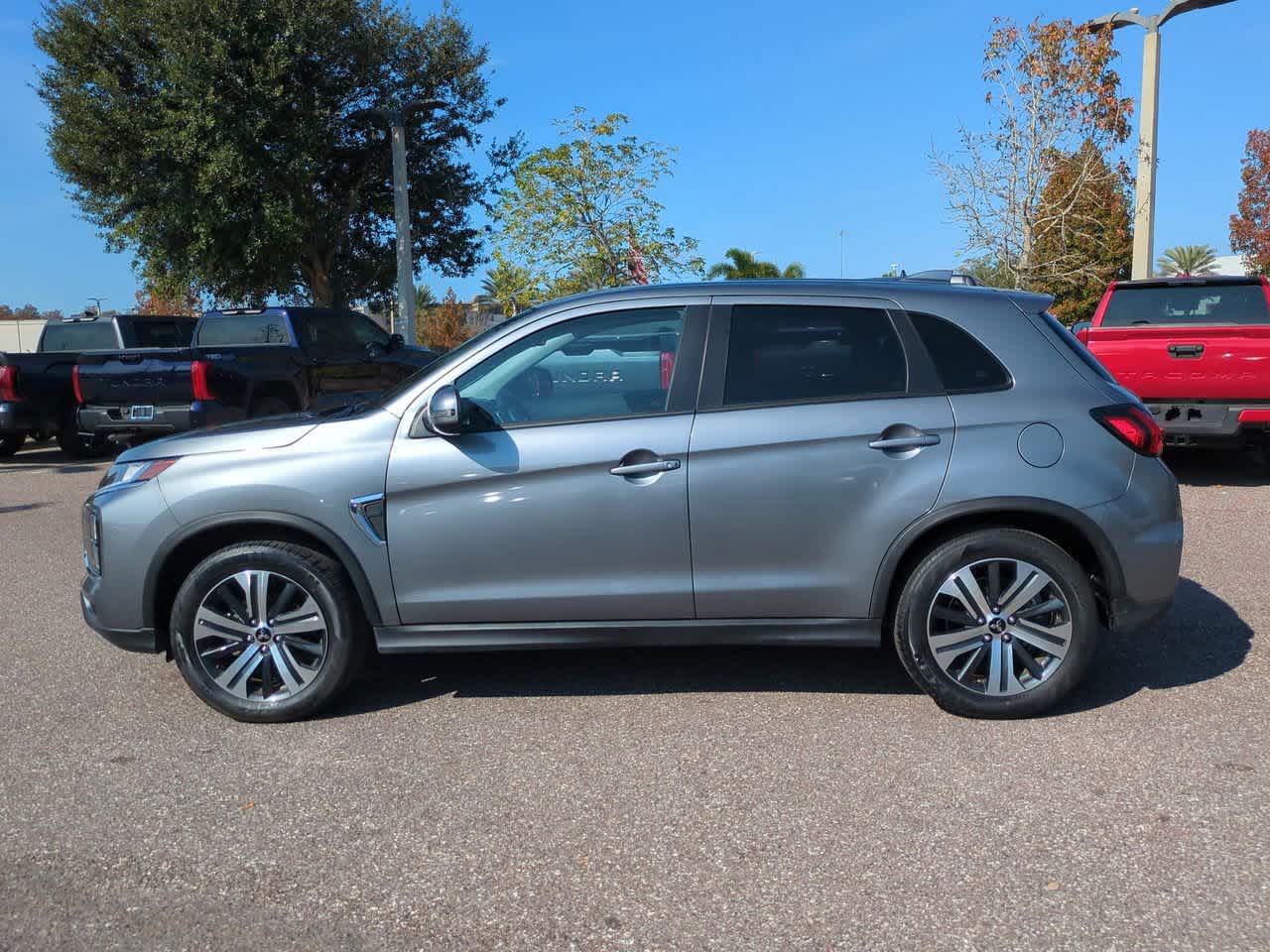 Thumbnail: 2025 Mitsubishi Outlander Sport - 3