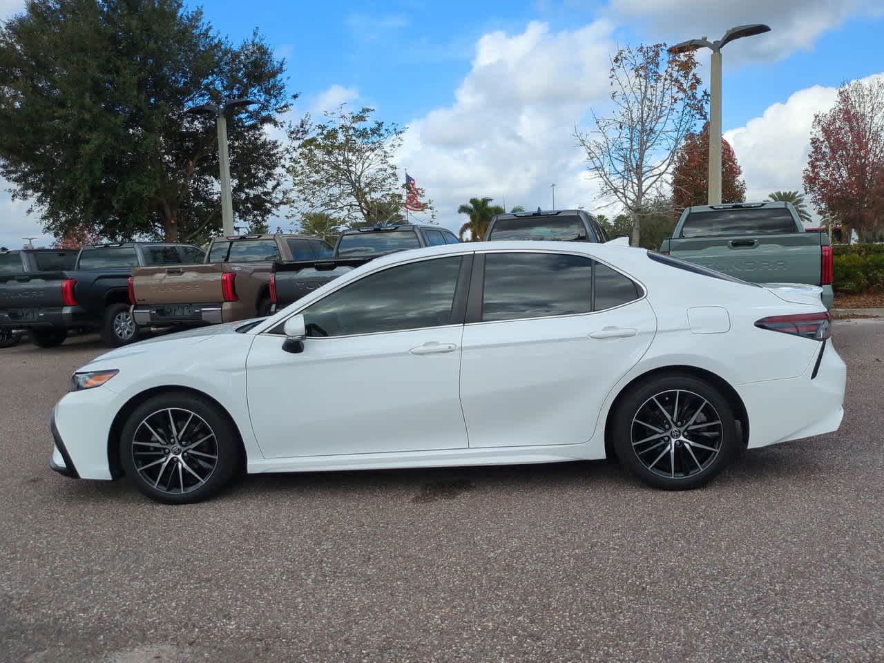 Thumbnail: 2022 Toyota Camry - 3