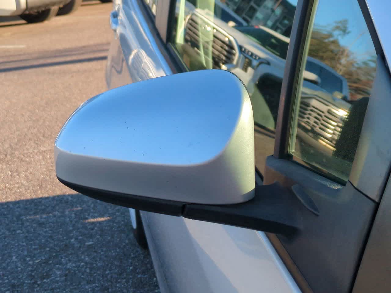 Thumbnail: 2017 Toyota Yaris - 11