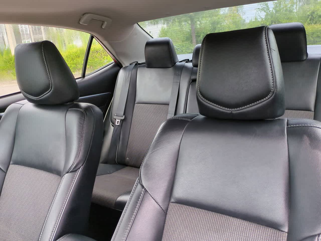 2015 Toyota Corolla S 8
