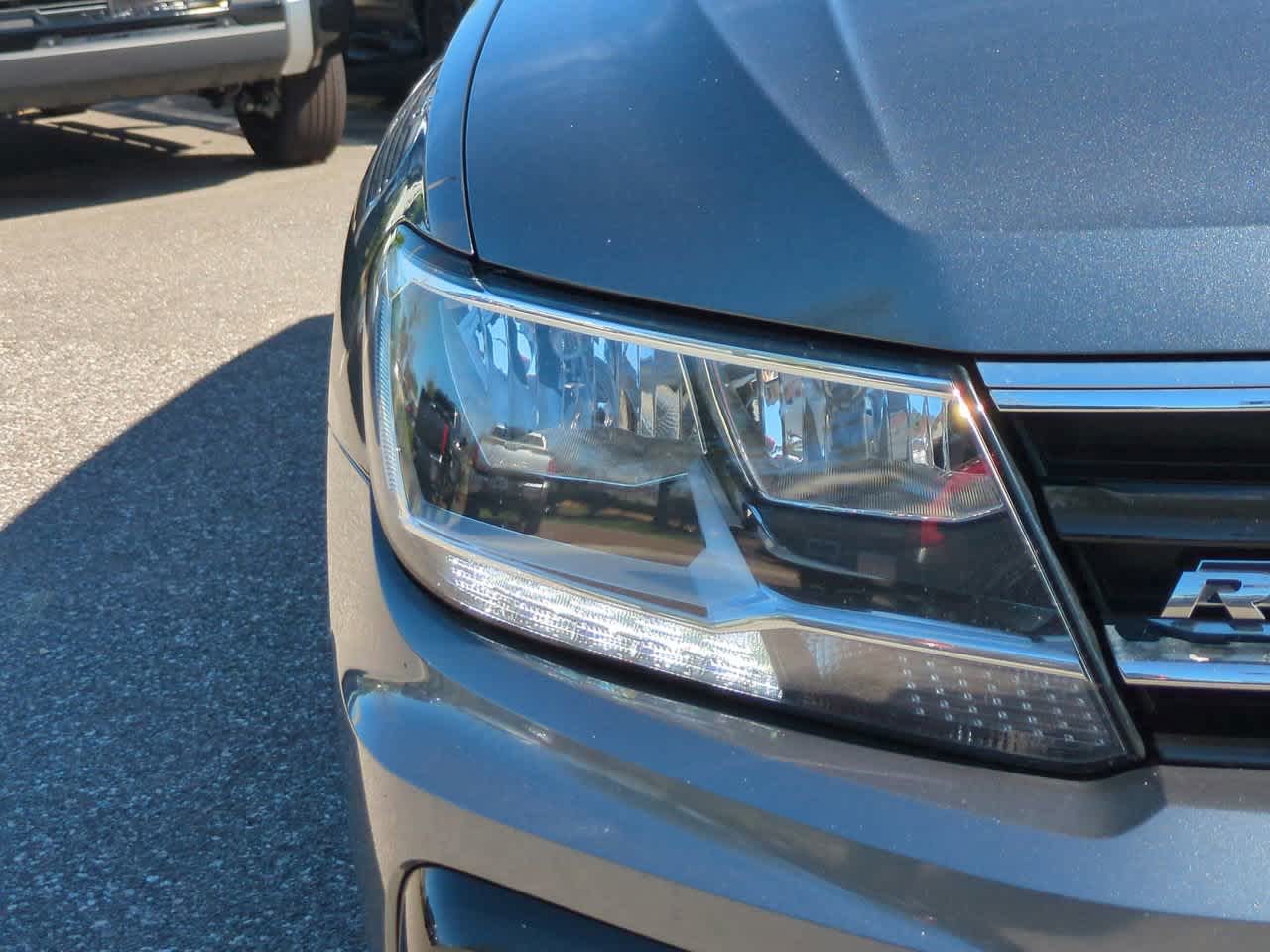 Thumbnail: 2020 Volkswagen Tiguan - 10