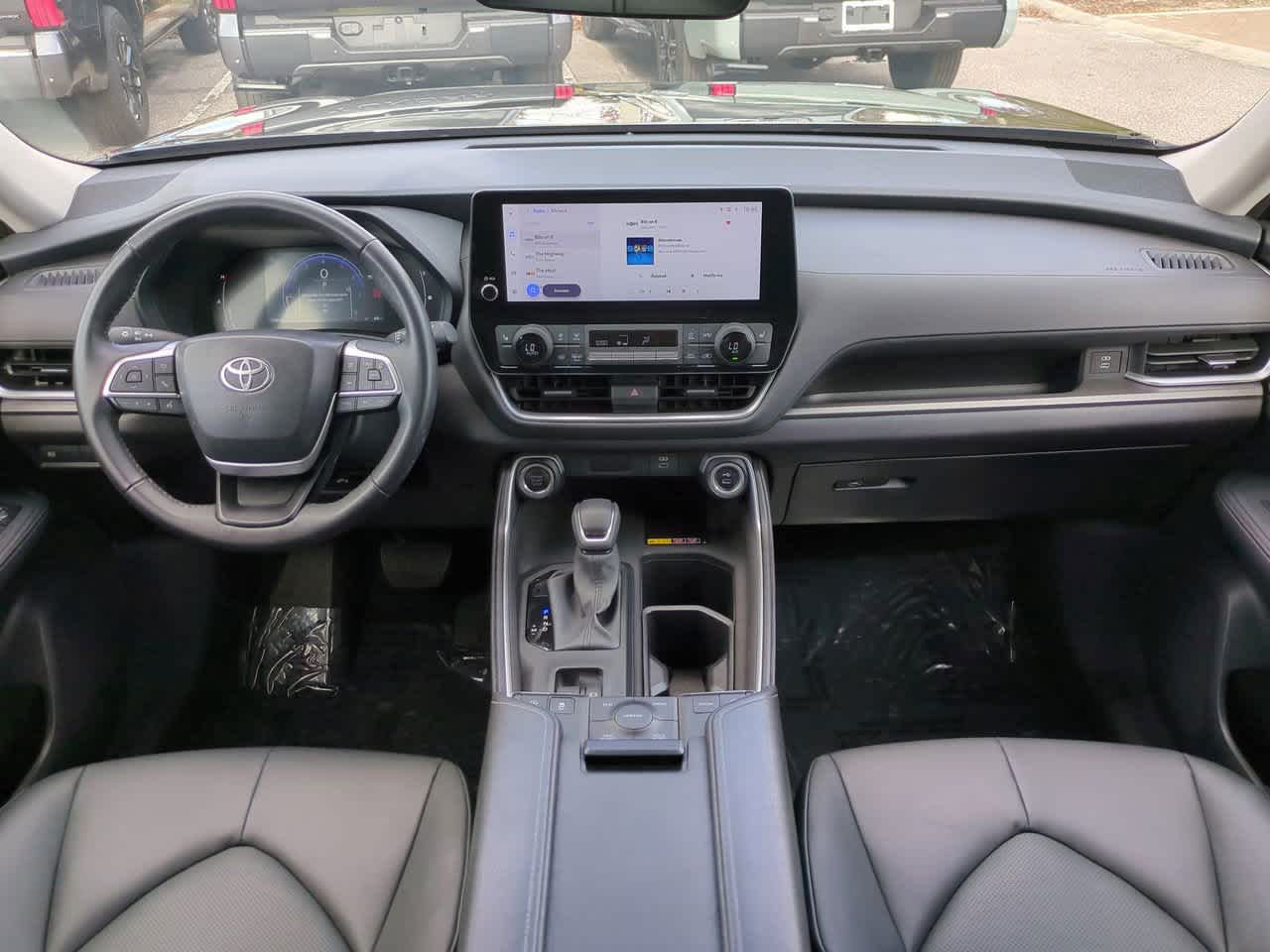 Thumbnail: 2025 Toyota Grand Highlander - 15