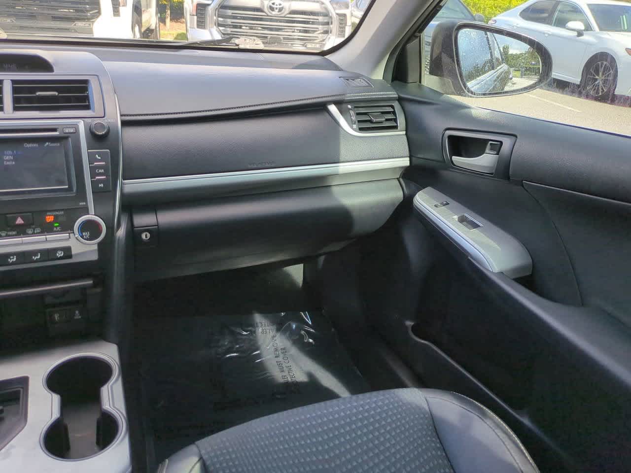 Thumbnail: 2013 Toyota Camry - 16